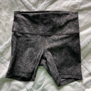 Lululemon wunder train short size 10